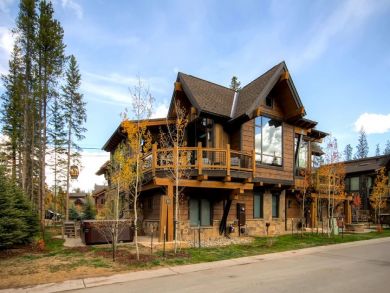 Four Bedroom Upscale Ski Home Perfect for Entertaining